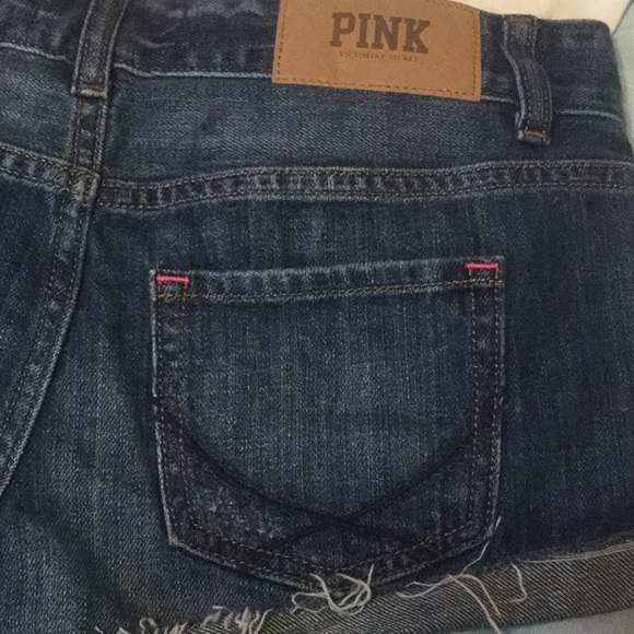 Victoria’s Secret Pink Distressed Raw Cuffed Hem Jean Shorts - Picture 8 of 8